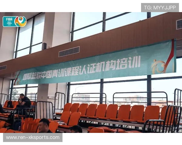 篮球学院完善青少年训练营导师制度与评价机制，篮球青训教练培训
